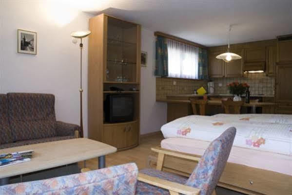 Ferienhaus Felice ツェルマット エクステリア 写真